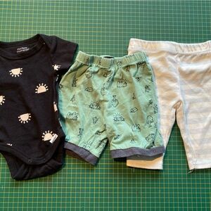 3 items for baby 0-3 months, Gerber, Peter Rabbit and Tag